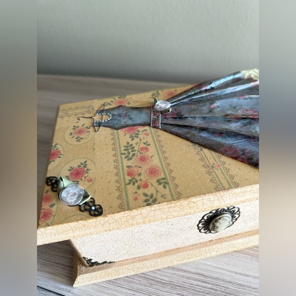 Floral Wooden Decorative Jewelry Box - Picture 4 of 9